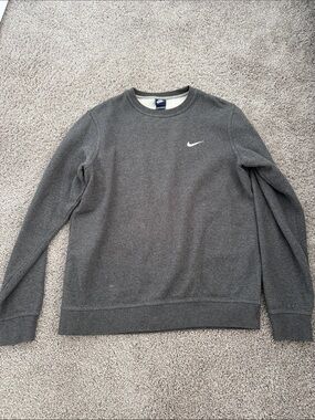 Nike Men’s Charcoal Gray Crewneck Sweatshirt with White Swoosh